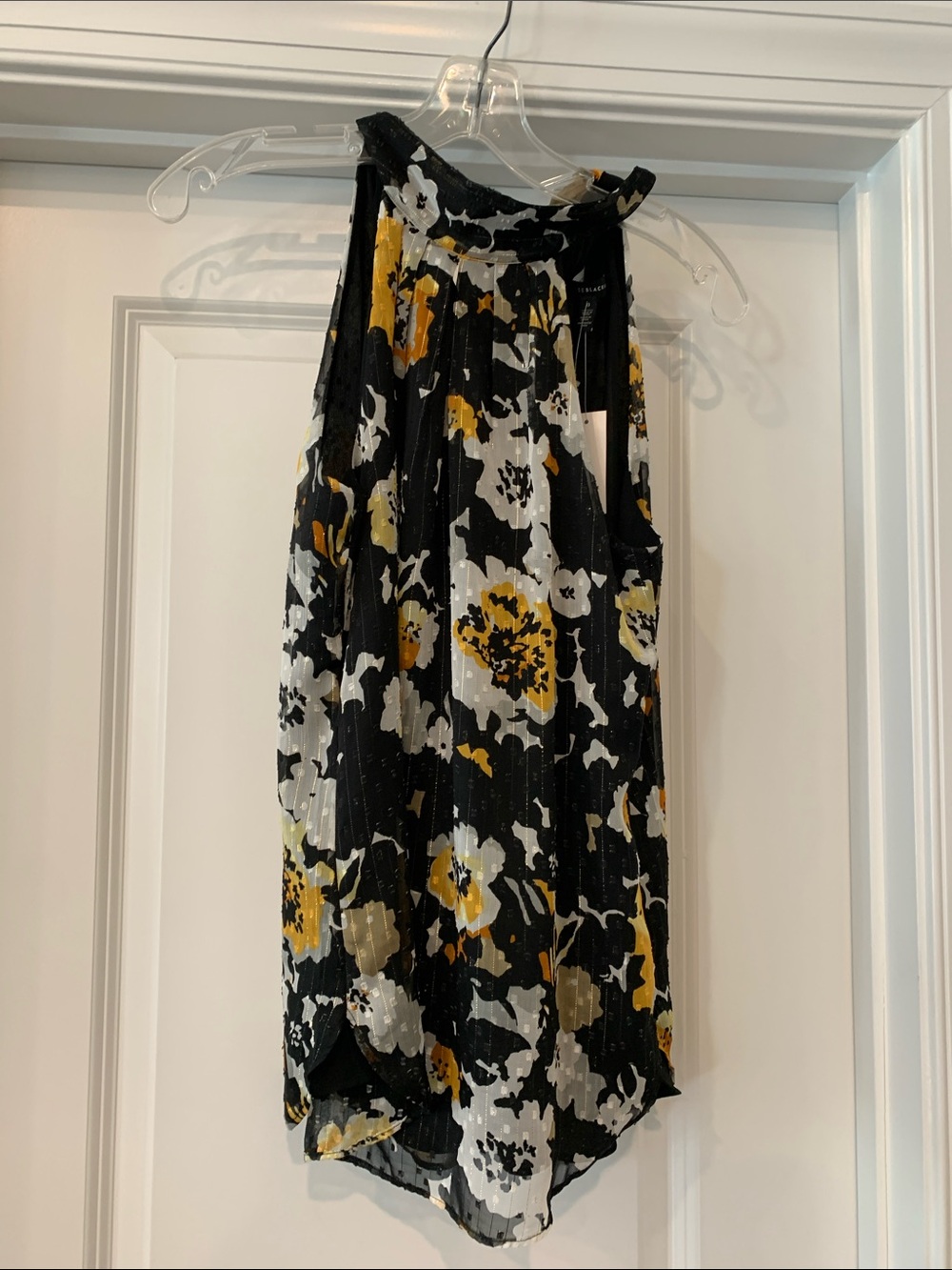 White House Black Market Floral Halter blouse - Yellow & White Bloom 0 NWT